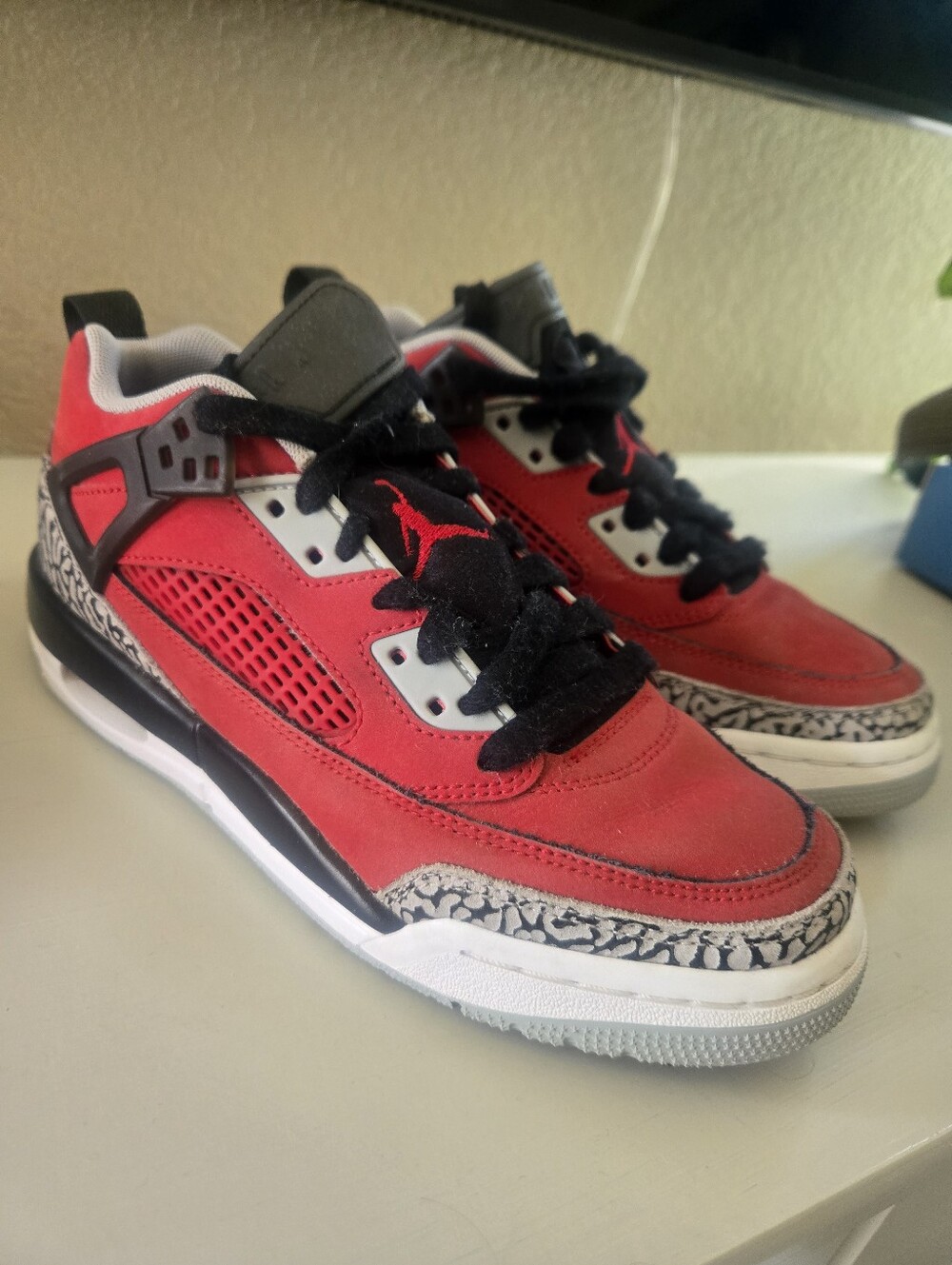 Jordan Spizike Low (GS) "Gym Red" – Size 5.5Y – Great Condition